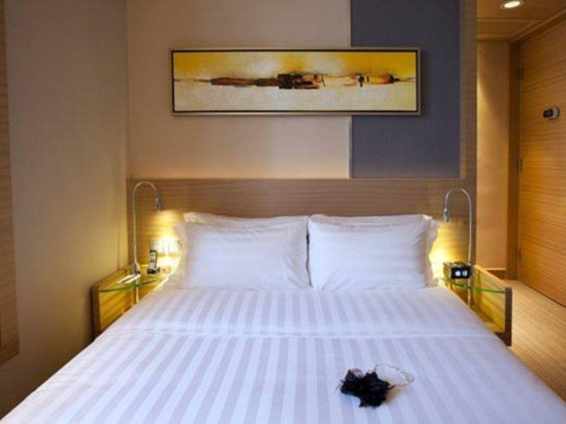 Rosedale Hotel Kowloon Гонконг Экстерьер фото