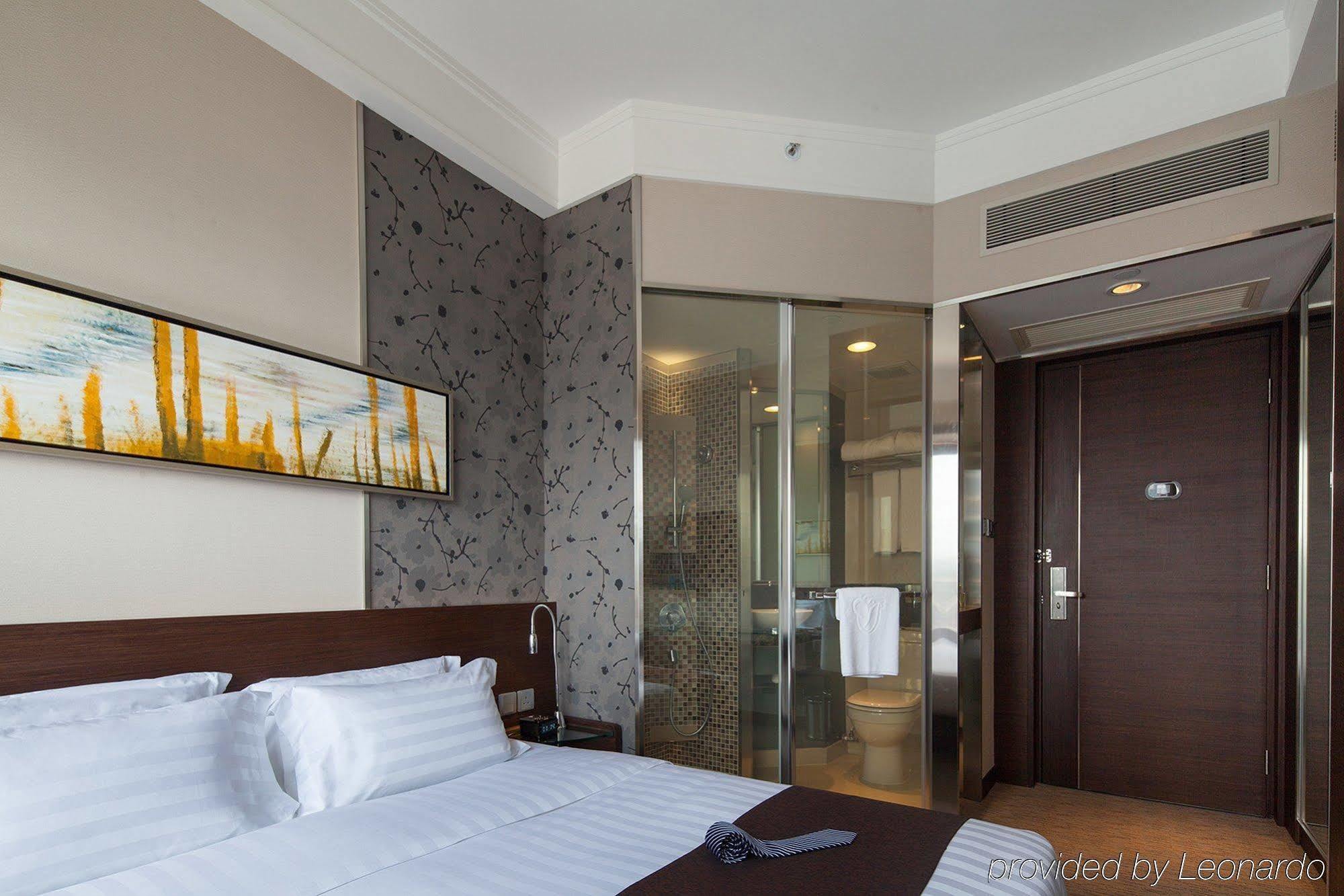 Rosedale Hotel Kowloon Гонконг Экстерьер фото
